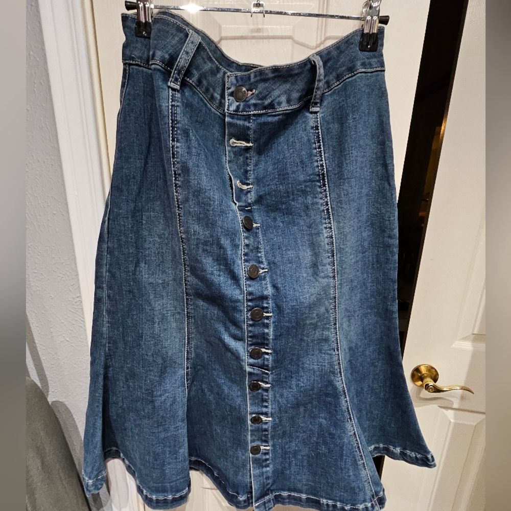Denim skirt New York and company